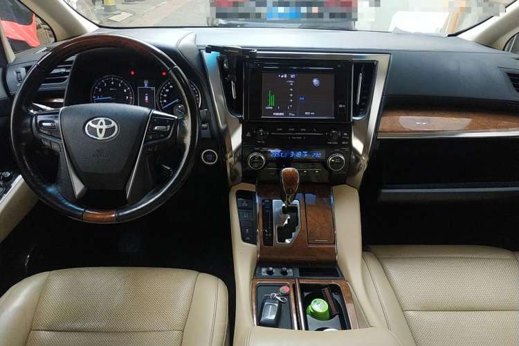 Used Toyota Alphard 2015 3.5L Prestige Edition Center Console