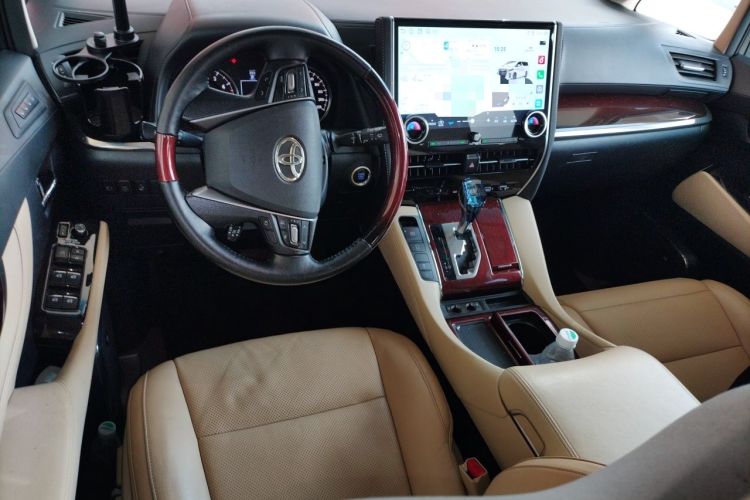 Used Toyota Alphard 2015 3.5L Luxury Edition Center Console