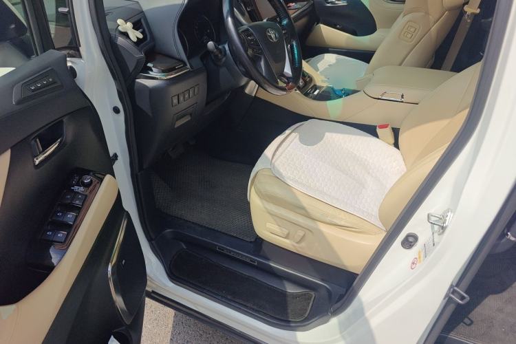 Used Toyota Alphard 2015 3.5L Prestige Edition Driver Seat