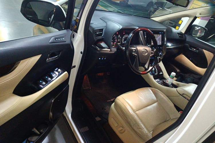 Used Toyota Alphard 2015 3.5L Luxury Edition Driver Seat