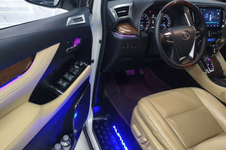Used Toyota Alphard 2015 3.5L Prestige Edition Driver Seat