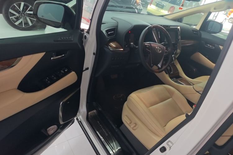 Used Toyota Alphard 2015 3.5L Prestige Edition Driver Seat