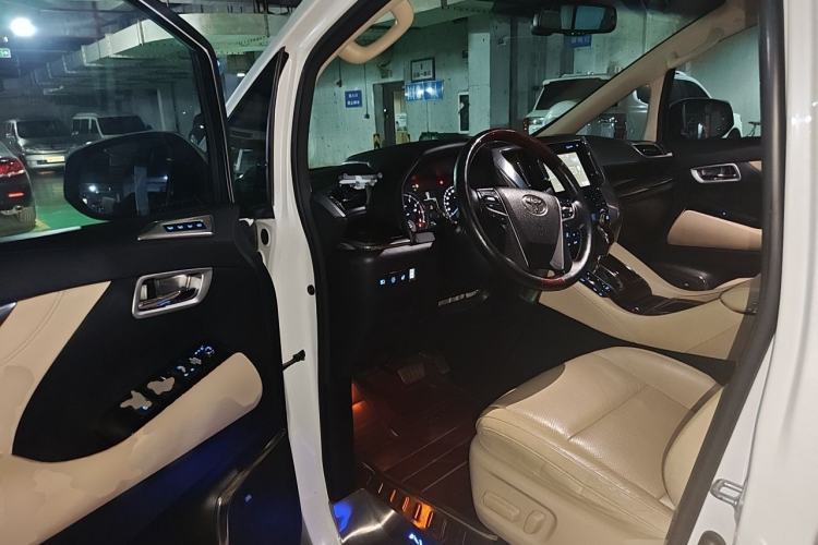 Used Toyota Alphard 2015 3.5L Luxury Edition Driver Seat