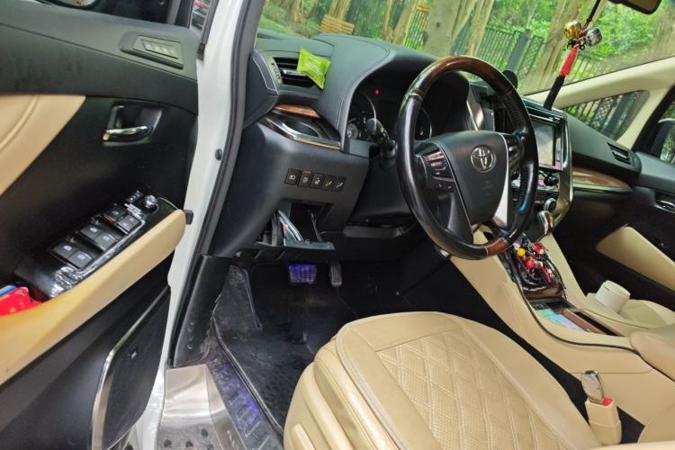 Used Toyota Alphard 2015 3.5L Prestige Edition Driver Seat