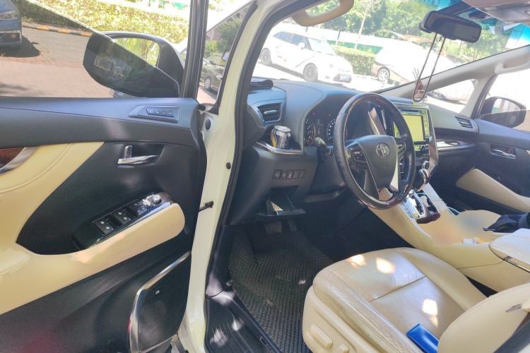 Used Toyota Alphard 2015 3.5L Luxury Edition Driver Seat