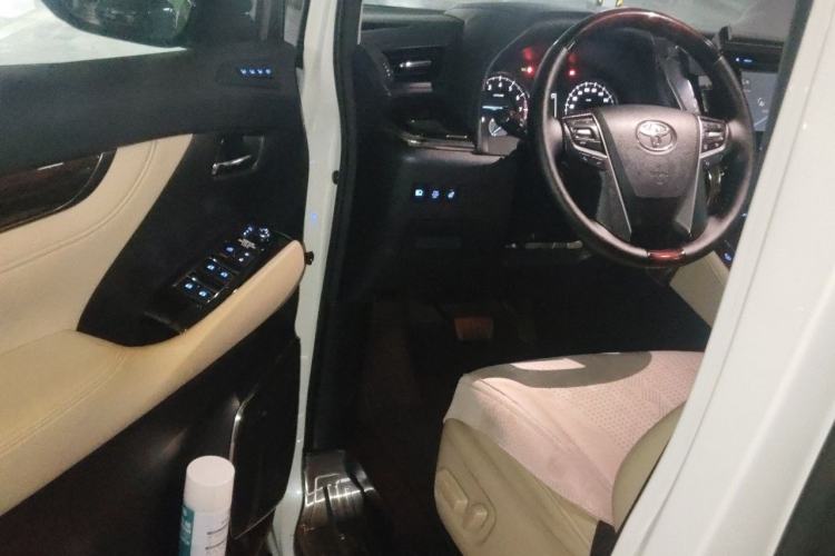 Used Toyota Alphard 2015 3.5L Luxury Edition Driver Seat