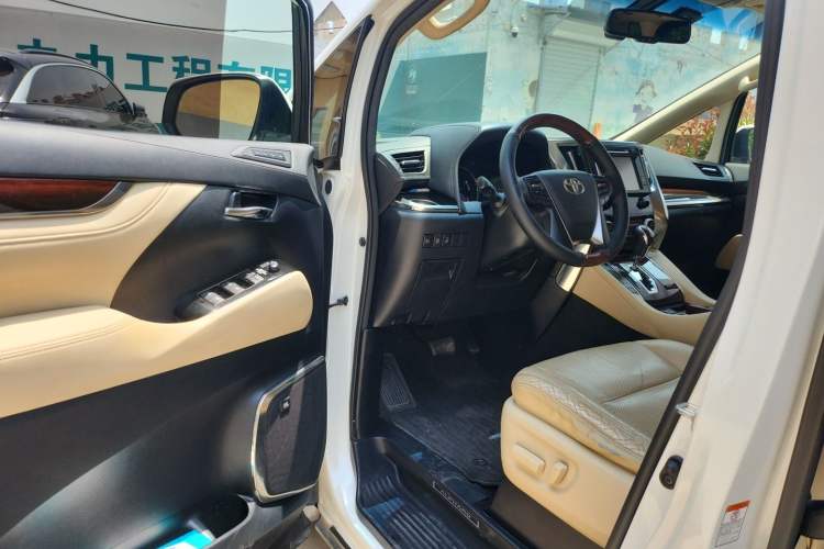 Used Toyota Alphard 2015 3.5L Luxury Edition Driver Seat