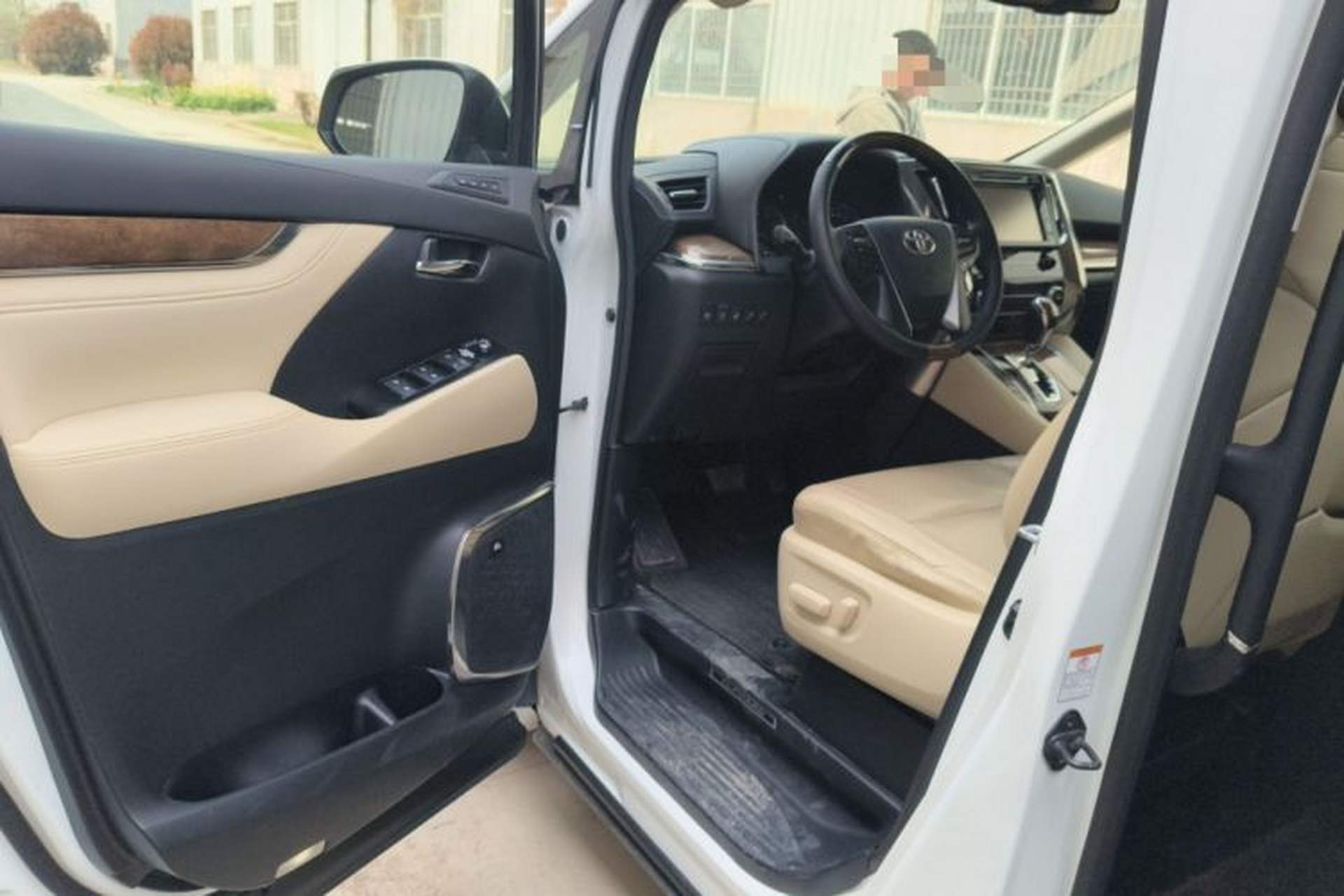 Used Toyota Alphard 2015 3.5L Prestige Edition Driver Seat