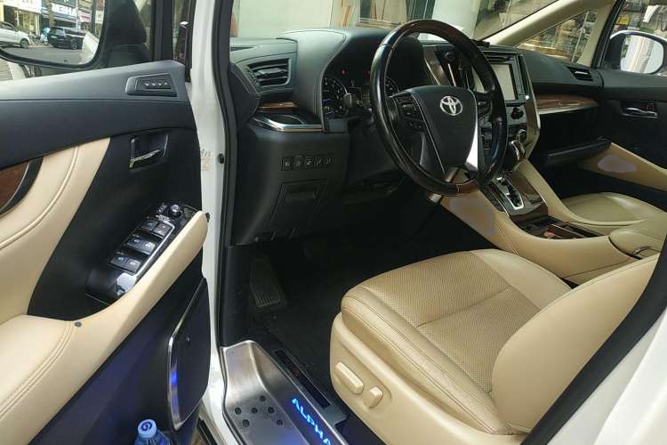 Used Toyota Alphard 2015 3.5L Prestige Edition Driver Seat