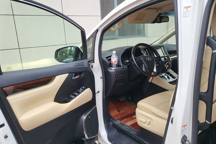Used Toyota Alphard 2015 3.5L Luxury Edition Driver Seat