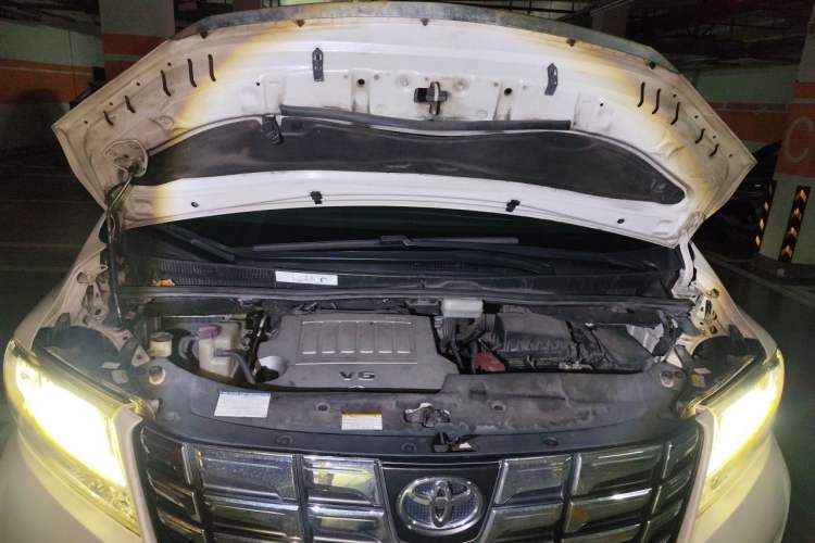 Used Toyota Alphard 2015 3.5L Luxury Edition Engine Bay