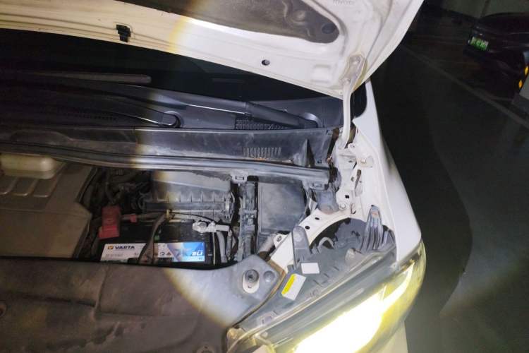 Used Toyota Alphard 2015 3.5L Luxury Edition Engine Bay Left