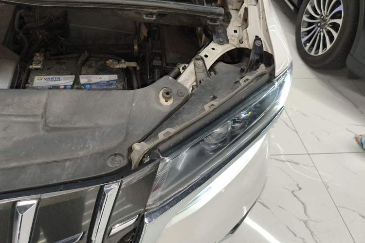 Used Toyota Alphard 2015 3.5L Prestige Edition Engine Bay Left