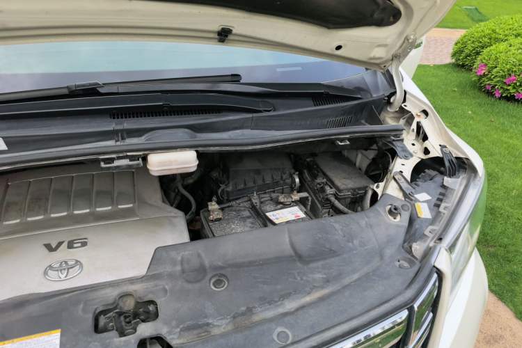 Used Toyota Alphard 2015 3.5L Luxury Edition Engine Bay Left