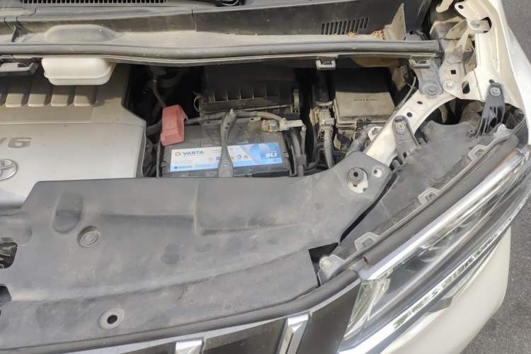 Used Toyota Alphard 2015 3.5L Luxury Edition Engine Bay Left