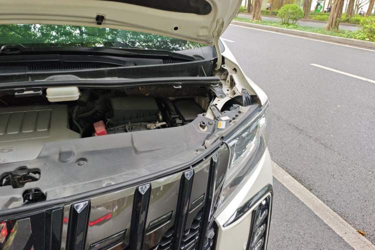 Used Toyota Alphard 2015 3.5L Prestige Edition Engine Bay Left