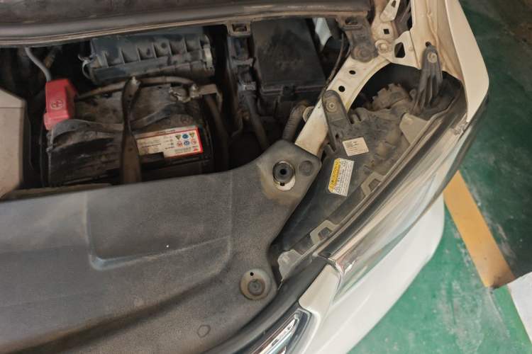 Used Toyota Alphard 2015 3.5L Luxury Edition Engine Bay Left