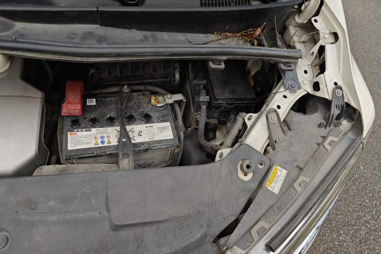 Used Toyota Alphard 2015 3.5L Luxury Edition Engine Bay Left