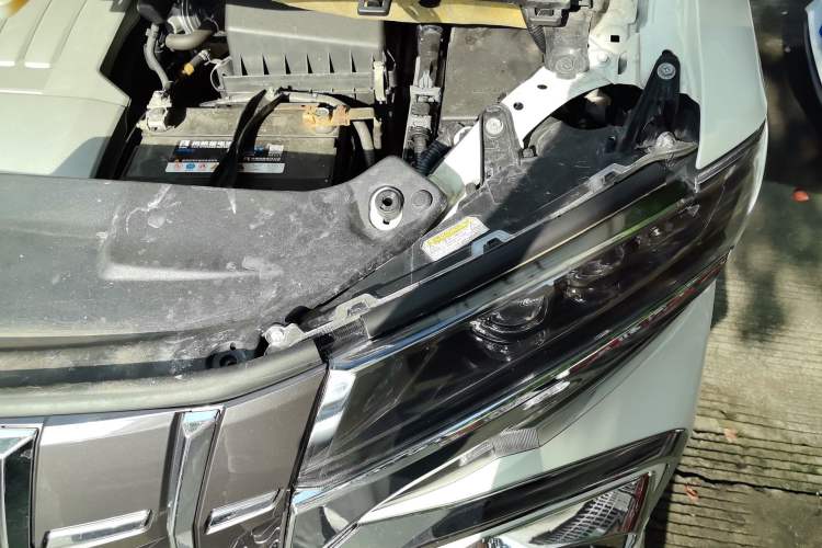 Used Toyota Alphard 2015 3.5L Prestige Edition Engine Bay Left