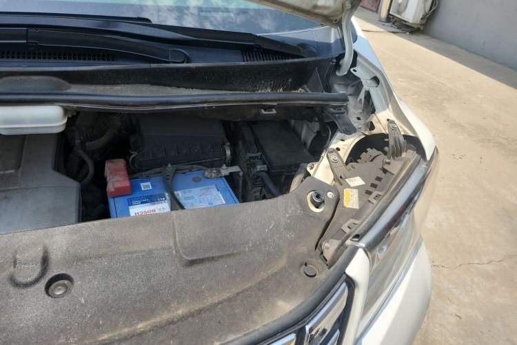 Used Toyota Alphard 2015 3.5L Luxury Edition Engine Bay Left