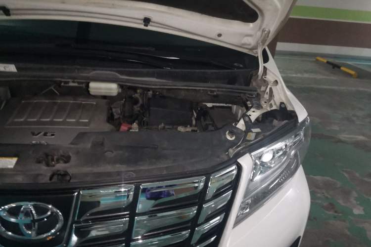 Used Toyota Alphard 2015 3.5L Prestige Edition Engine Bay Left