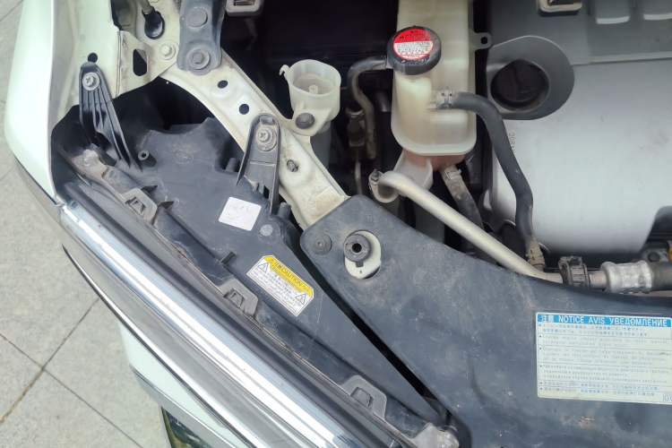 Used Toyota Alphard 2015 3.5L Luxury Edition Engine Bay Right
