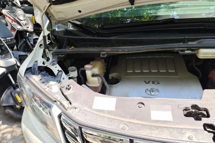 Used Toyota Alphard 2015 3.5L Luxury Edition Engine Bay Right