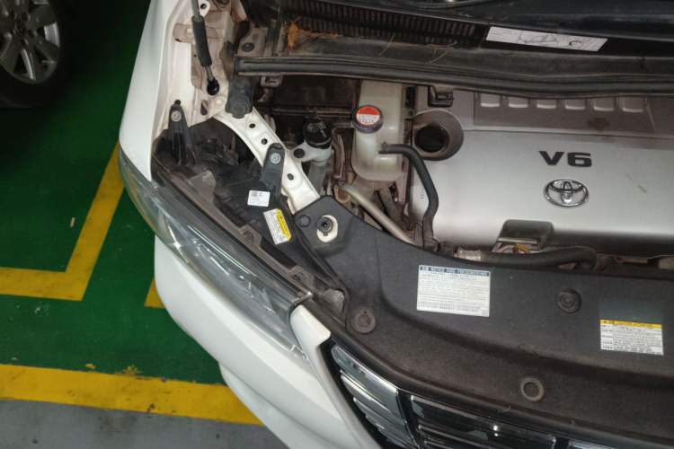 Used Toyota Alphard 2015 3.5L Prestige Edition Engine Bay Right