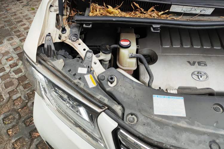 Used Toyota Alphard 2015 3.5L Luxury Edition Engine Bay Right