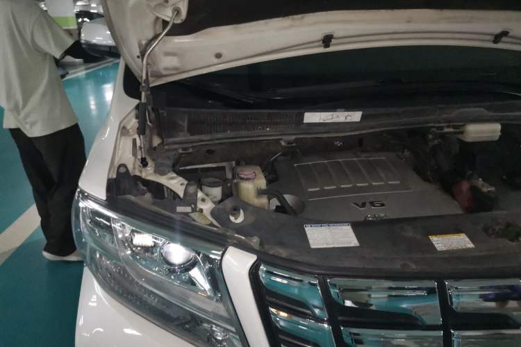 Used Toyota Alphard 2015 3.5L Prestige Edition Engine Bay Right