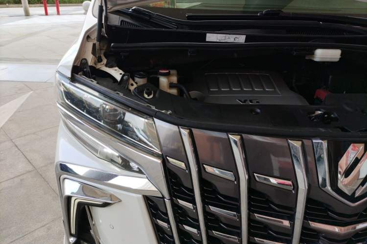 Used Toyota Alphard 2015 3.5L Luxury Edition Engine Bay Right