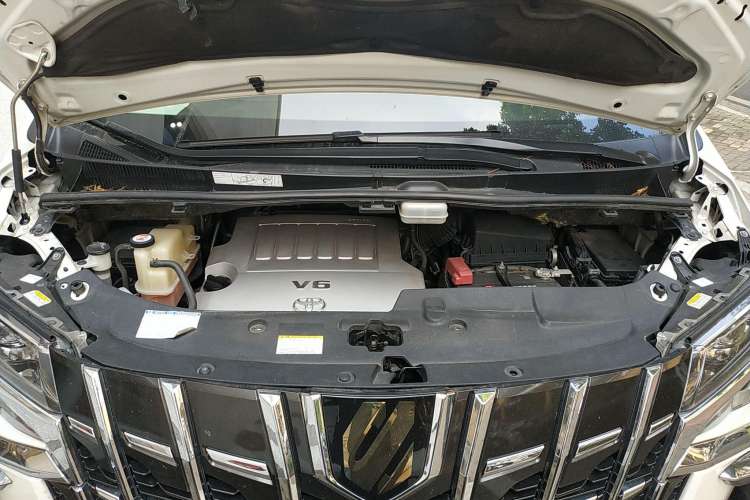 Used Toyota Alphard 2015 3.5L Prestige Edition Engine Bay