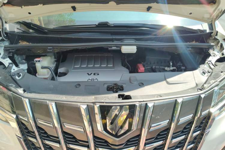 Used Toyota Alphard 2015 3.5L Prestige Edition Engine Bay