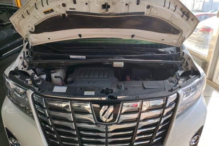 Used Toyota Alphard 2015 3.5L Prestige Edition Engine Bay