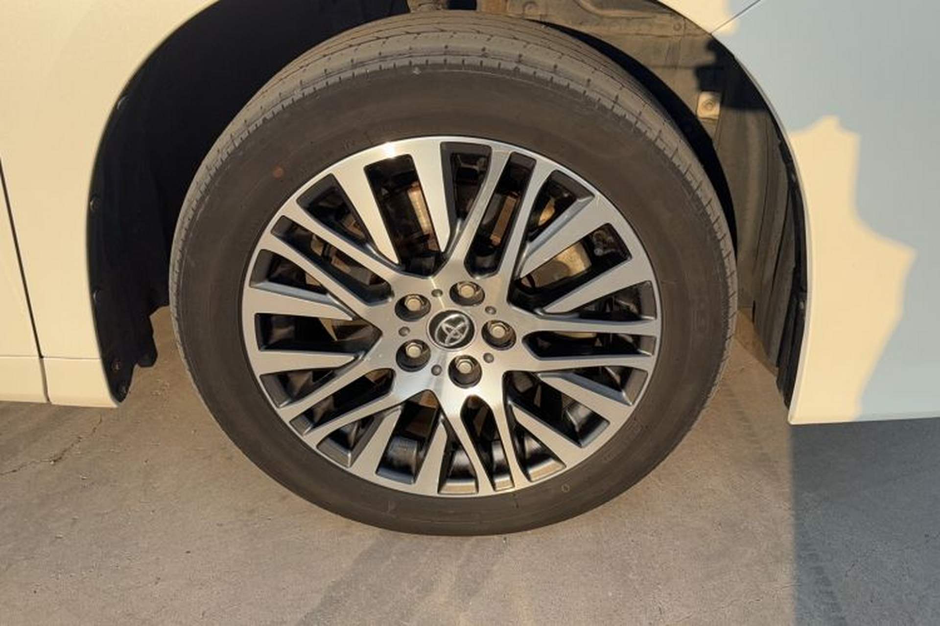 Used Toyota Alphard 2015 3.5L Prestige Edition Exterior 3