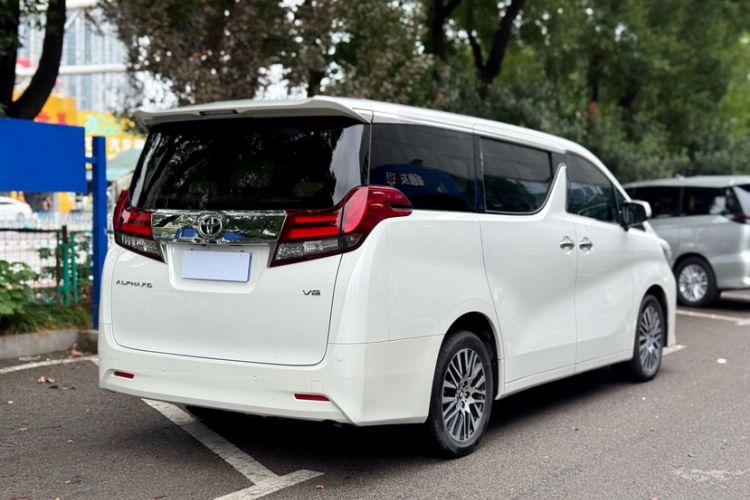 Used Toyota Alphard 2015 3.5L Luxury Edition Exterior 4