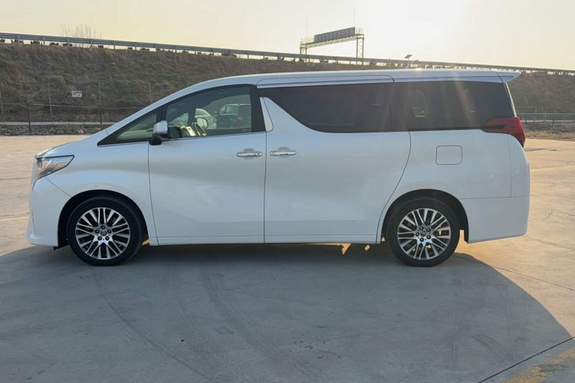 Used Toyota Alphard 2015 3.5L Prestige Edition Exterior 7