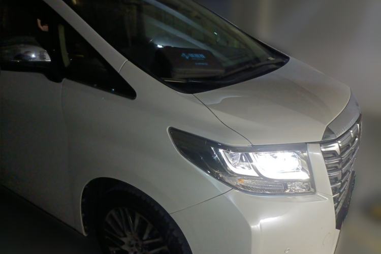 Used Toyota Alphard 2015 3.5L Prestige Edition Front Right 45 Deg