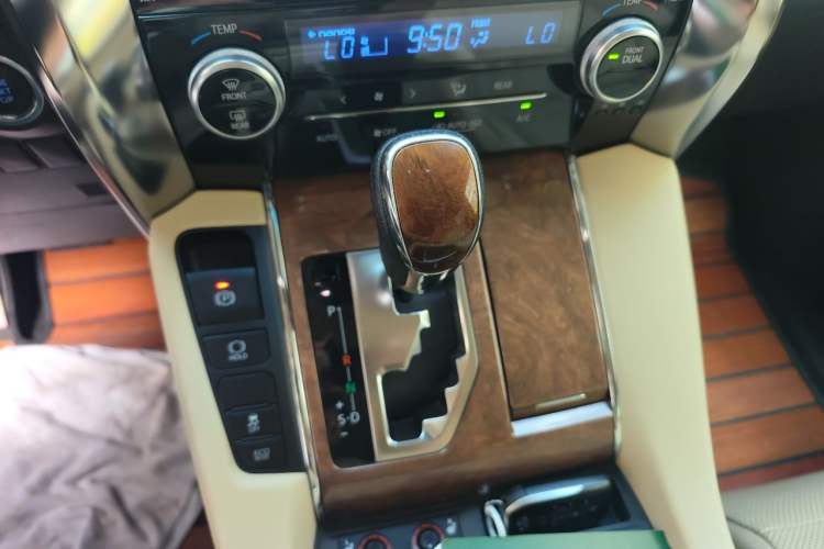 Used Toyota Alphard 2015 3.5L Prestige Edition Gear Lever