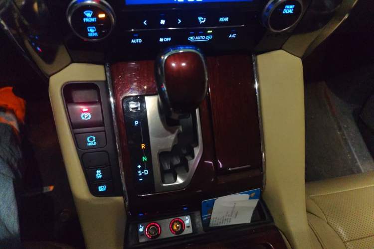 Used Toyota Alphard 2015 3.5L Luxury Edition Gear Lever