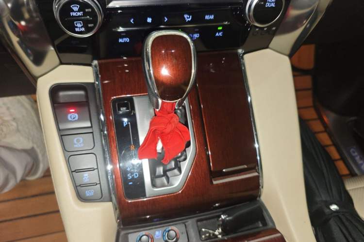 Used Toyota Alphard 2015 3.5L Luxury Edition Gear Lever