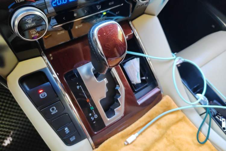 Used Toyota Alphard 2015 3.5L Luxury Edition Gear Lever