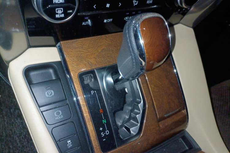 Used Toyota Alphard 2015 3.5L Prestige Edition Gear Lever