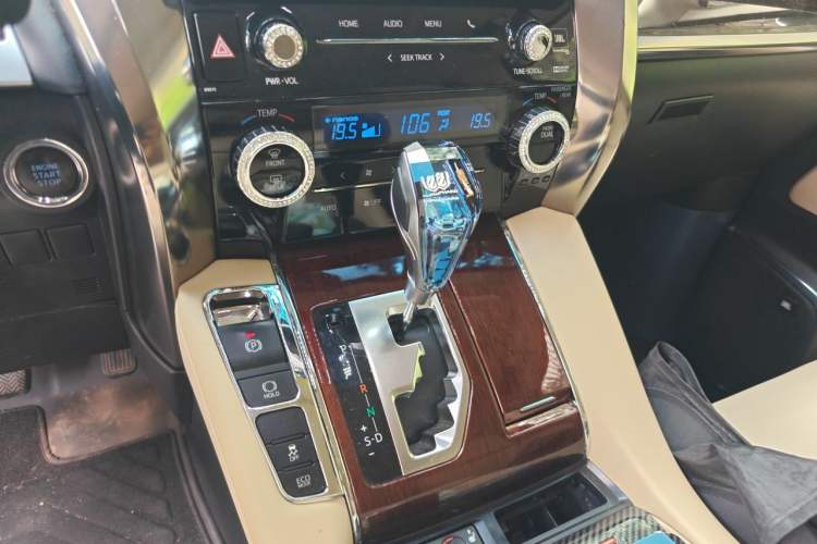 Used Toyota Alphard 2015 3.5L Luxury Edition Gear Lever