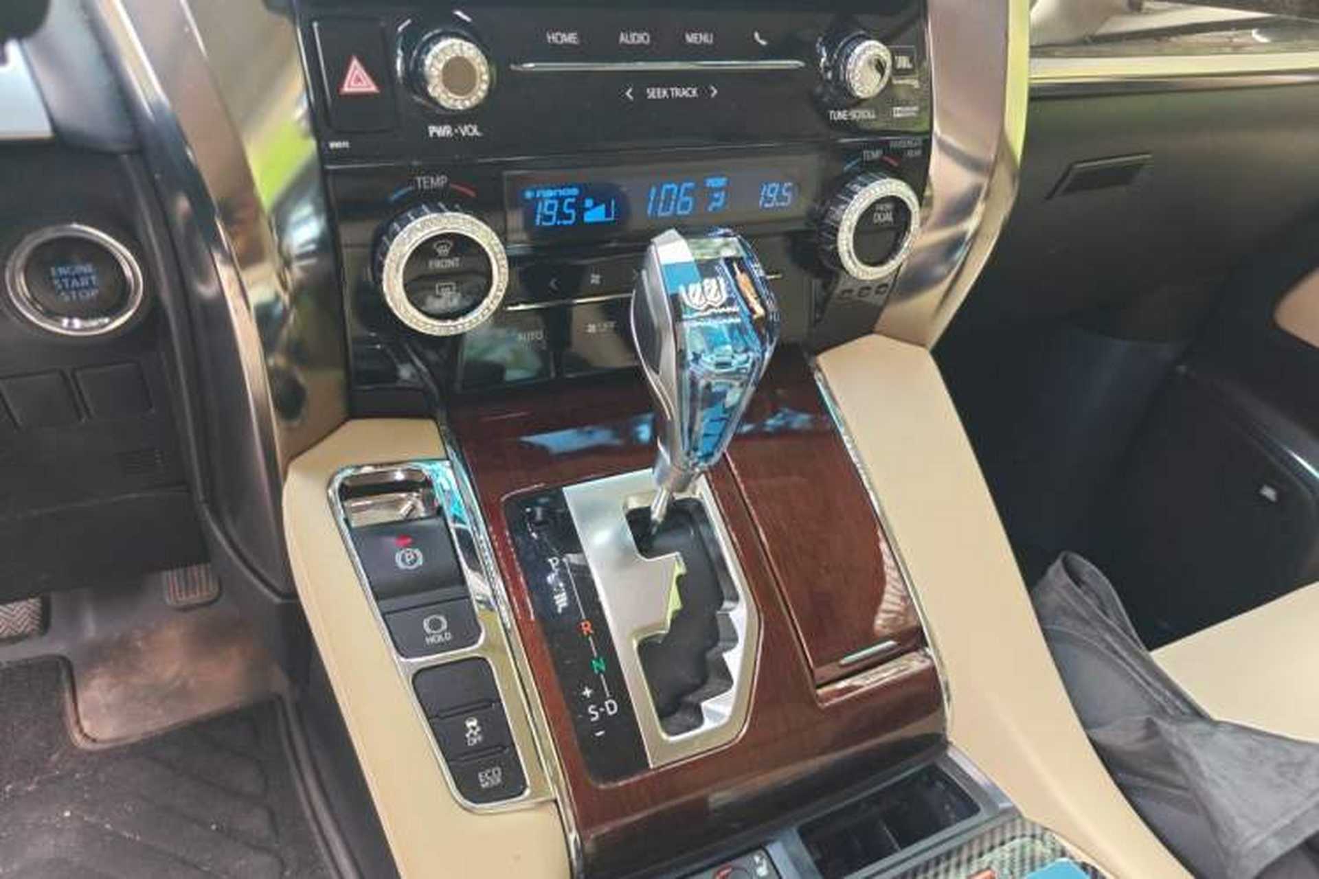 Used Toyota Alphard 2015 3.5L Luxury Edition Gear Lever