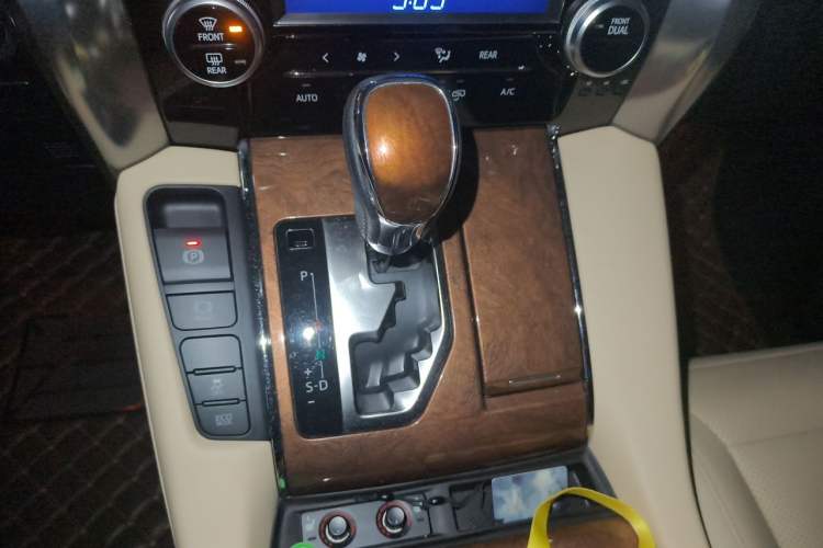 Used Toyota Alphard 2015 3.5L Prestige Edition Gear Lever