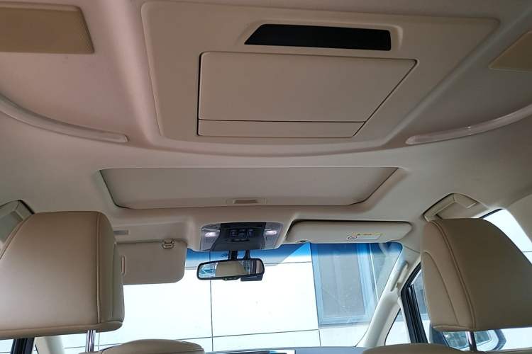 Used Toyota Alphard 2015 3.5L Luxury Edition Headliner