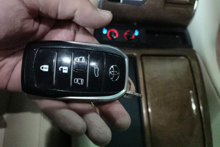 Used Toyota Alphard 2015 3.5L Prestige Edition Interior 1