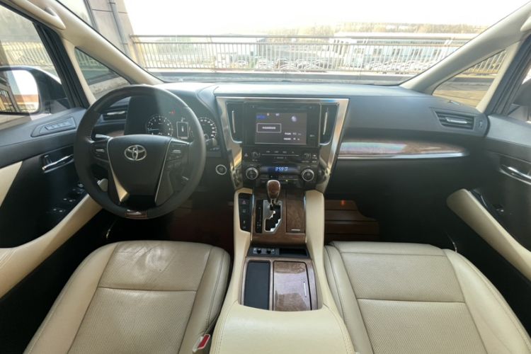 Used Toyota Alphard 2015 3.5L Prestige Edition Interior 1