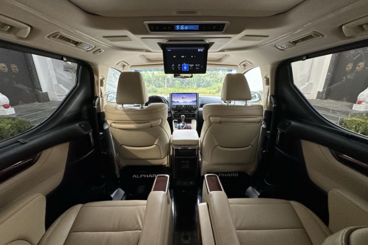 Used Toyota Alphard 2015 3.5L Luxury Edition Interior 14